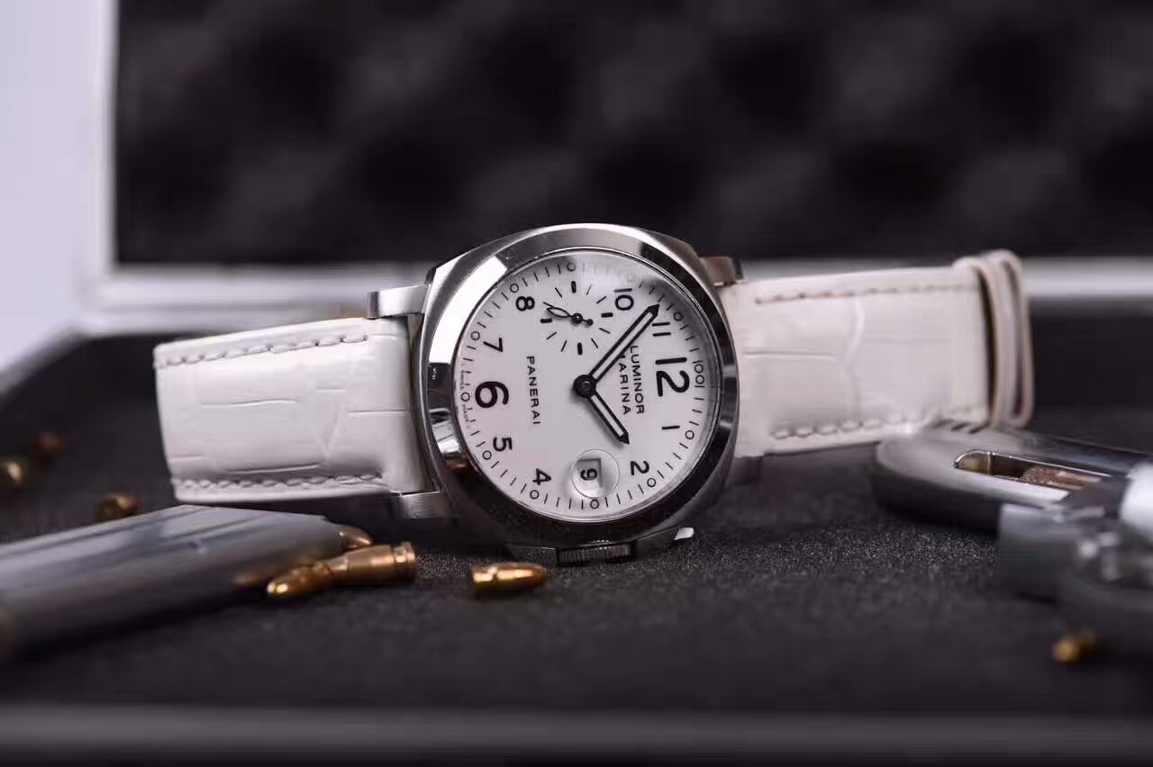   KW厂沛纳海LUMINOR系列PAM 00049女士腕表 / PAM00049