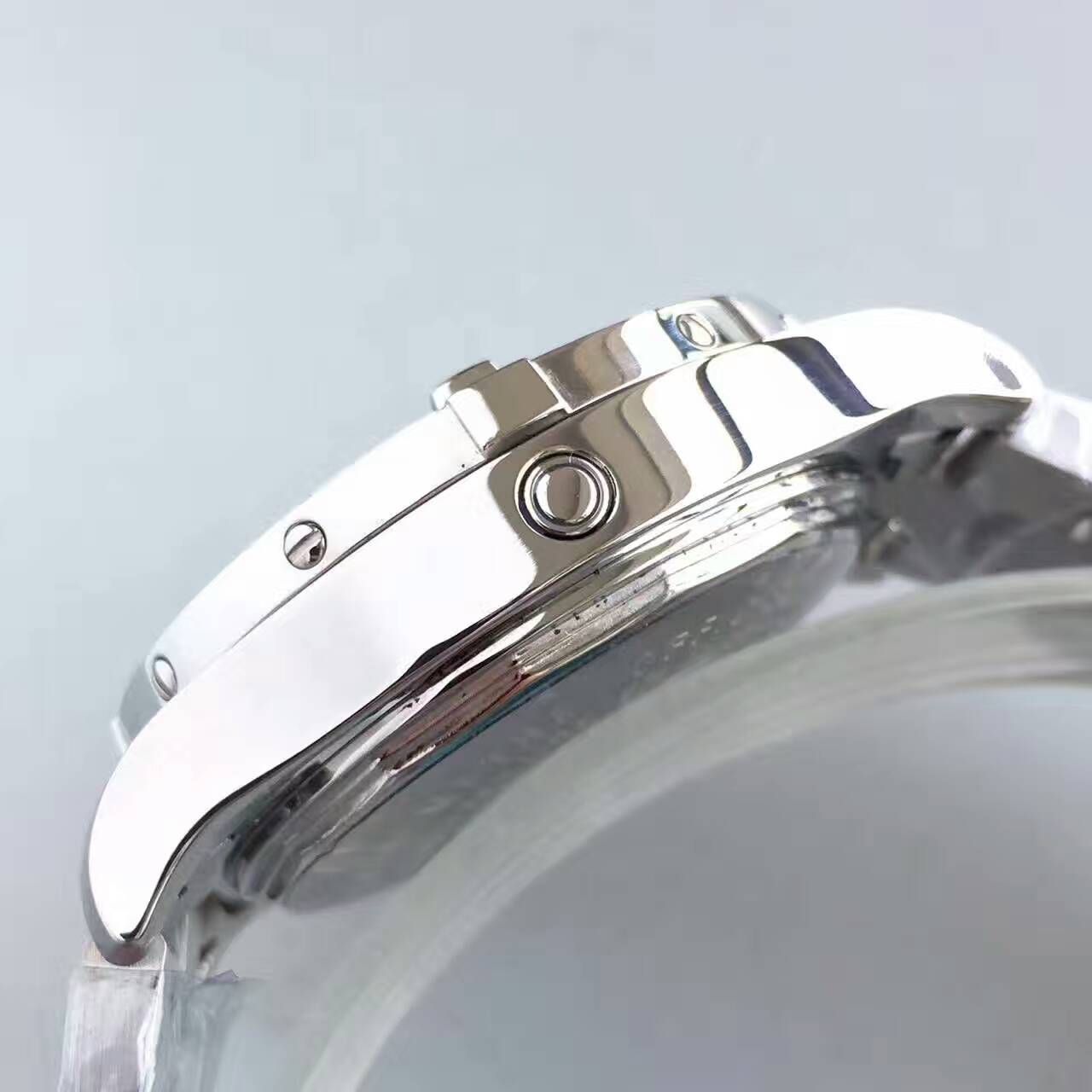   N厂百年灵复仇者系列A3239011/BC34/170A腕表 / BL029