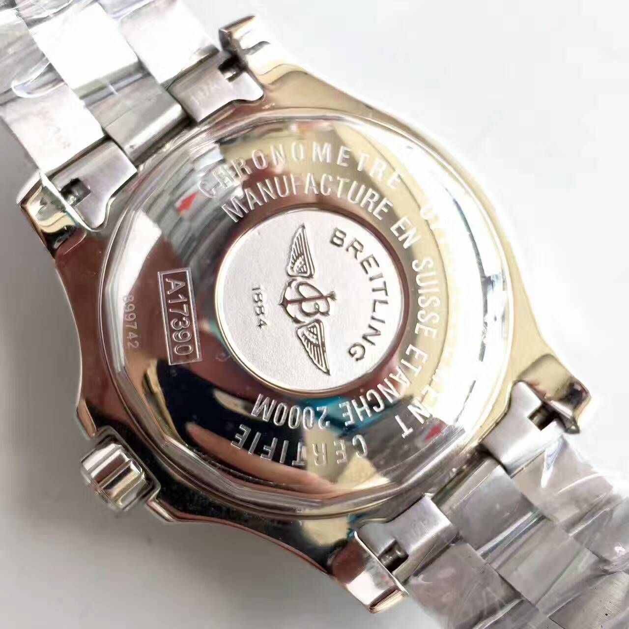   N厂百年灵复仇者系列A3239011/BC34/170A腕表 / BL029