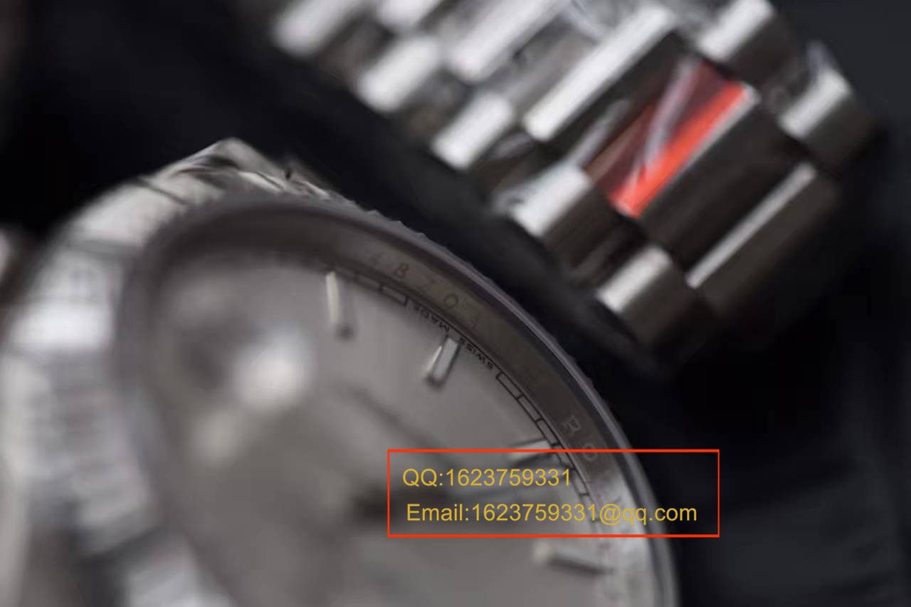   EW厂劳力士星期日历型系列228239银面表盘男表 / RBA116