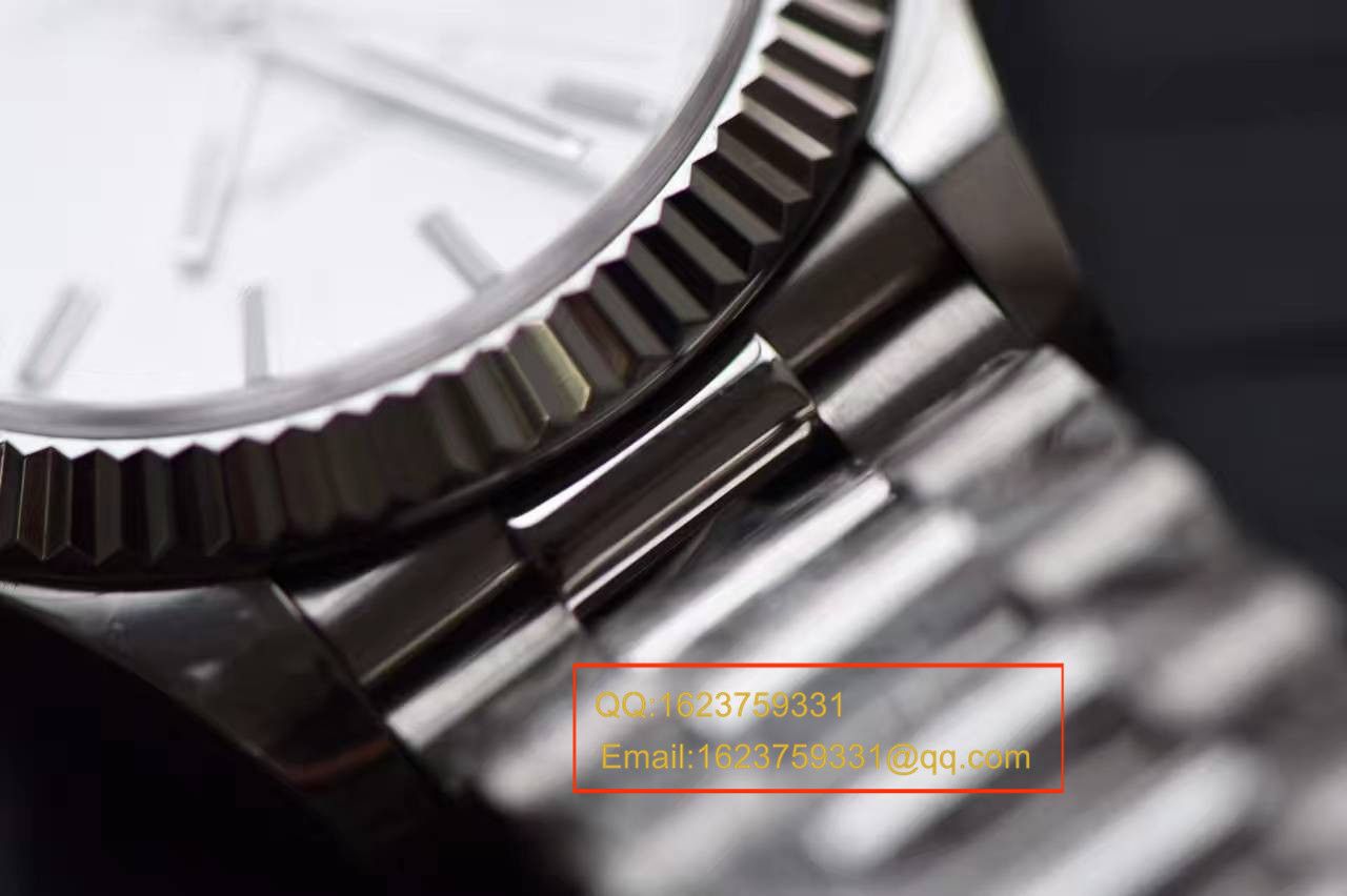   EW厂劳力士星期日历型系列228239银面表盘男表 / RBA116