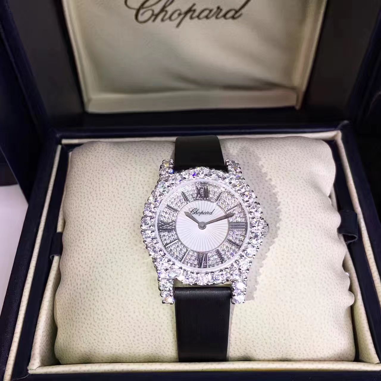   萧邦钻石手表139419高品质  萧邦钻石手表系列139419-1001女士腕表 / XB012