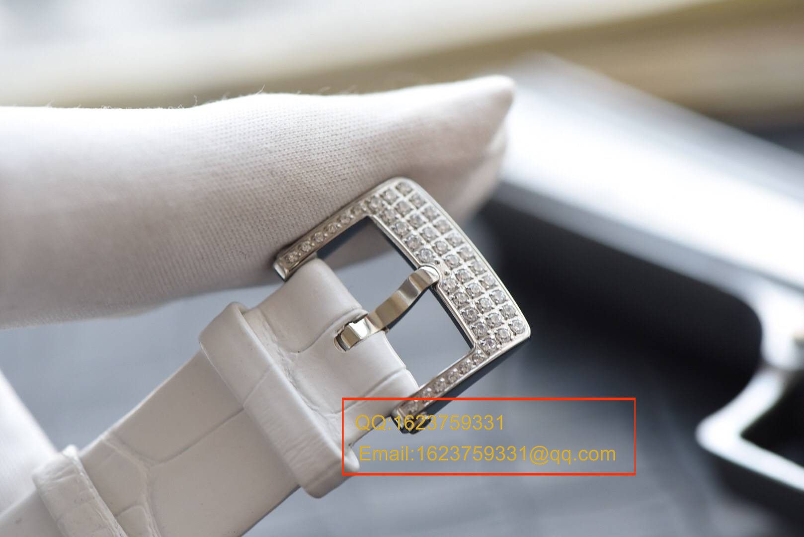 Van Cleef & Arpels梵克雅宝诗情人桥意复杂功能腕表系列VCARN9VI00腕表 / 梵克雅宝 VCA01