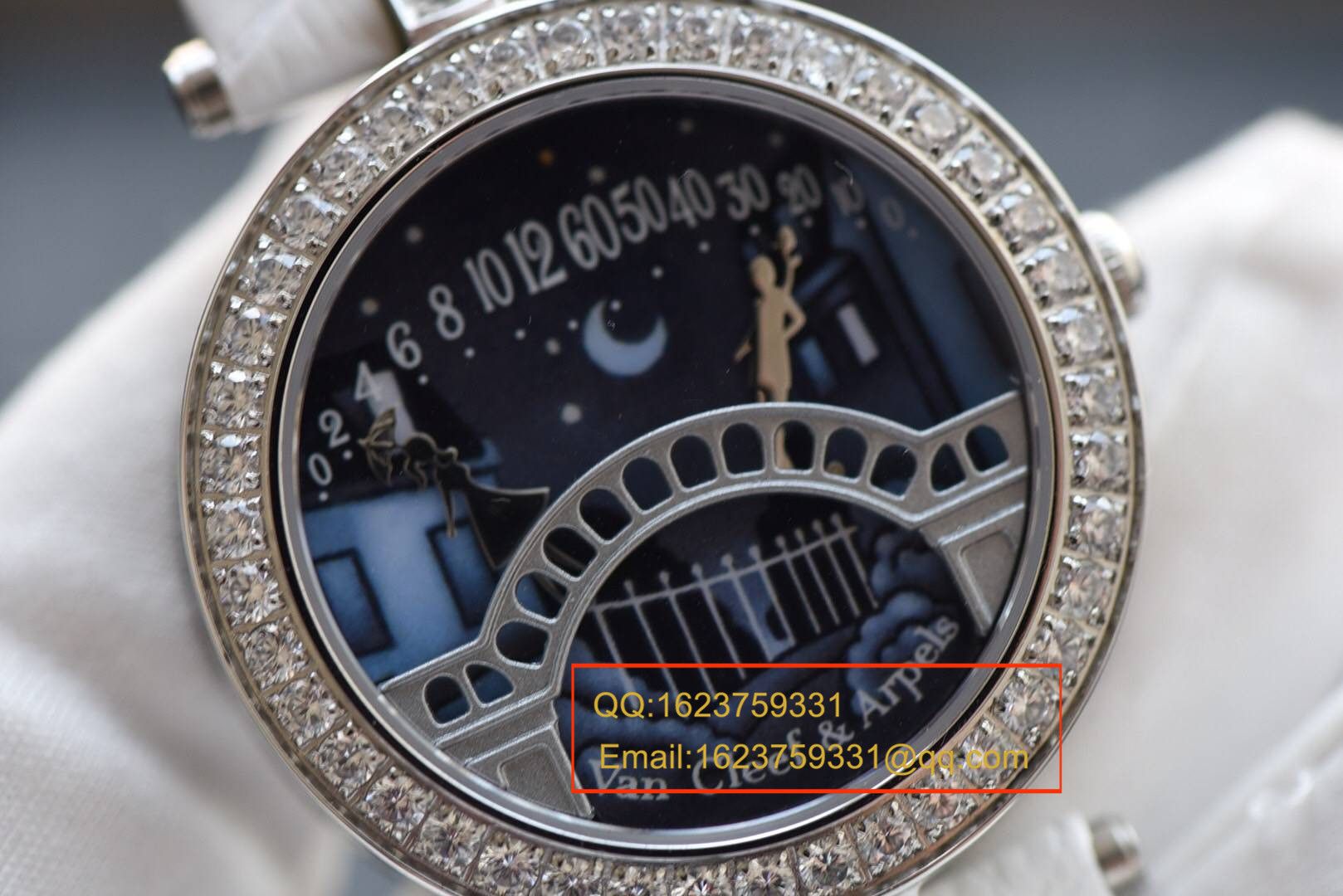 Van Cleef & Arpels梵克雅宝诗情人桥意复杂功能腕表系列VCARN9VI00腕表 / 梵克雅宝 VCA01