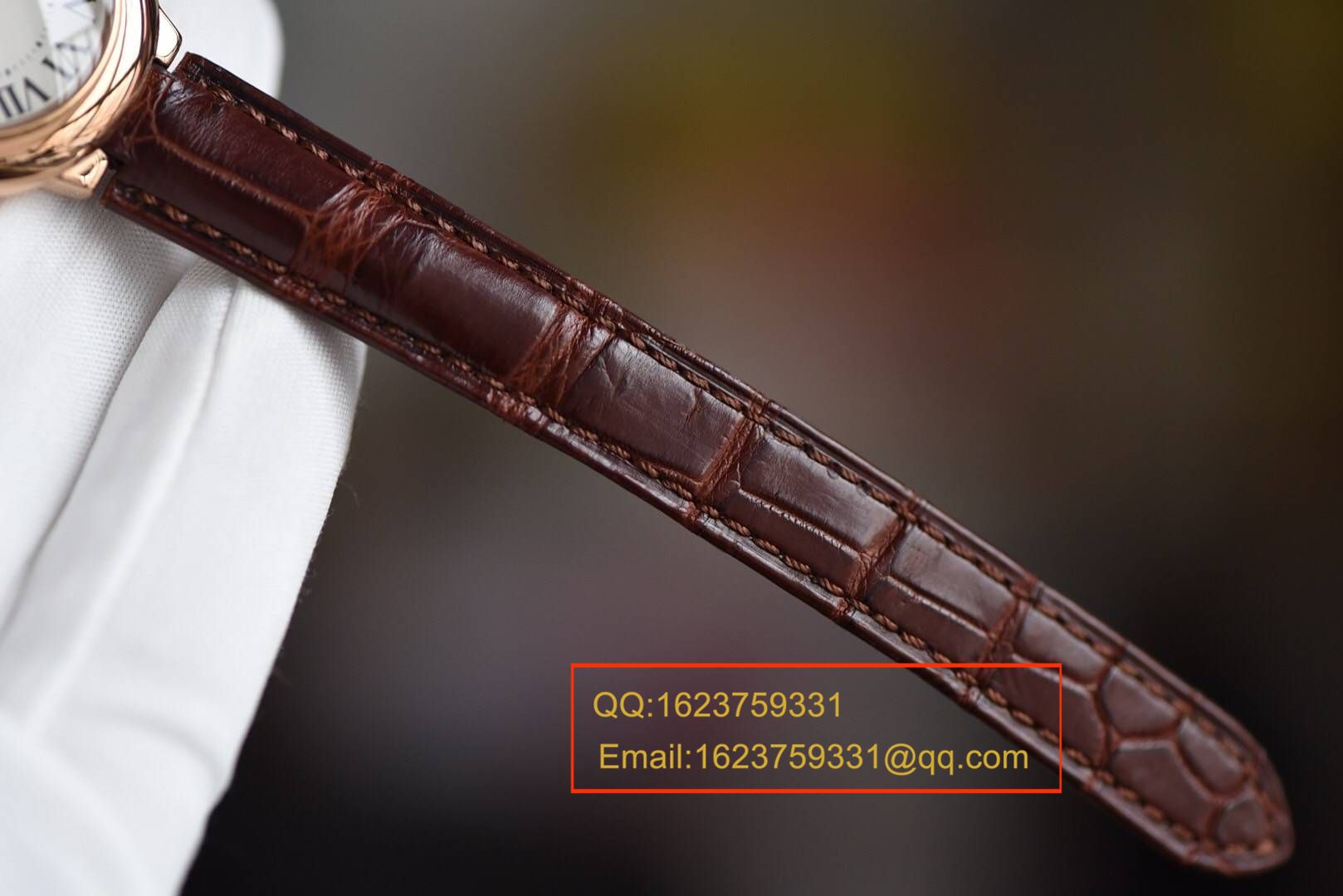   HBBV6  卡地亚蓝气球系列小号蓝气球28毫米石英W6900256女士腕表《配鳄鱼皮》 / K139