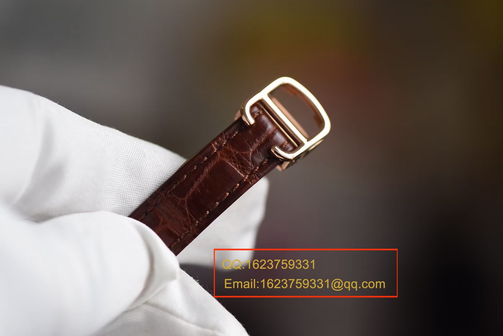   HBBV6  卡地亚蓝气球系列小号蓝气球28毫米石英W6900256女士腕表《配鳄鱼皮》 / K139