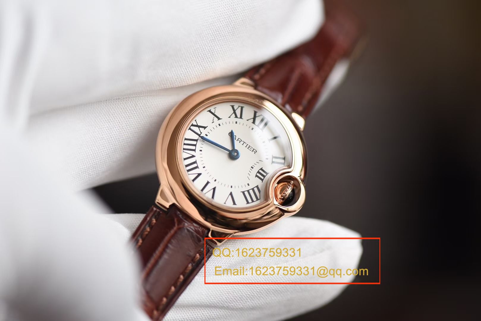   HBBV6  卡地亚蓝气球系列小号蓝气球28毫米石英W6900256女士腕表《配鳄鱼皮》 / K139