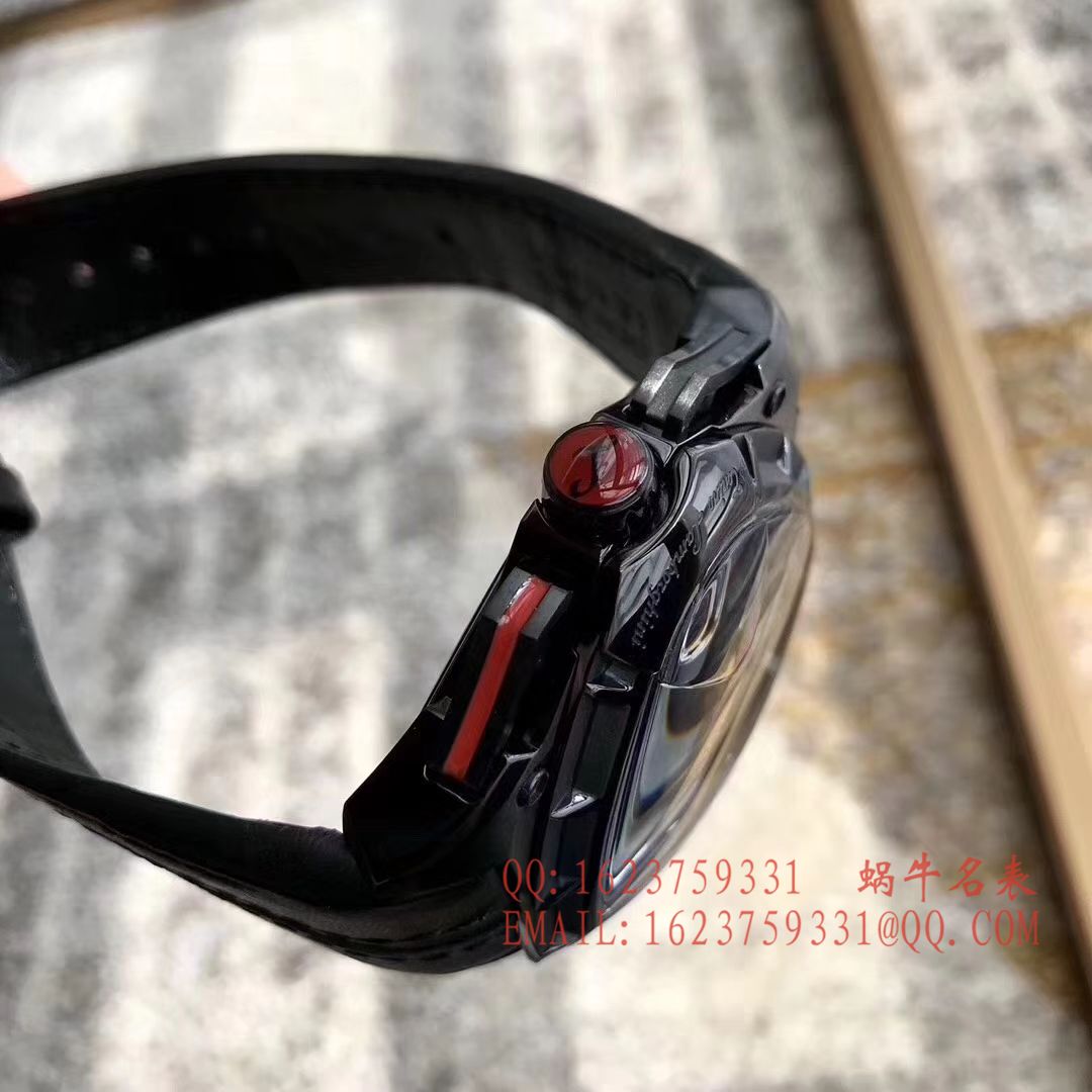   正品原单  兰博基尼 六针计时石英男表 / LB001