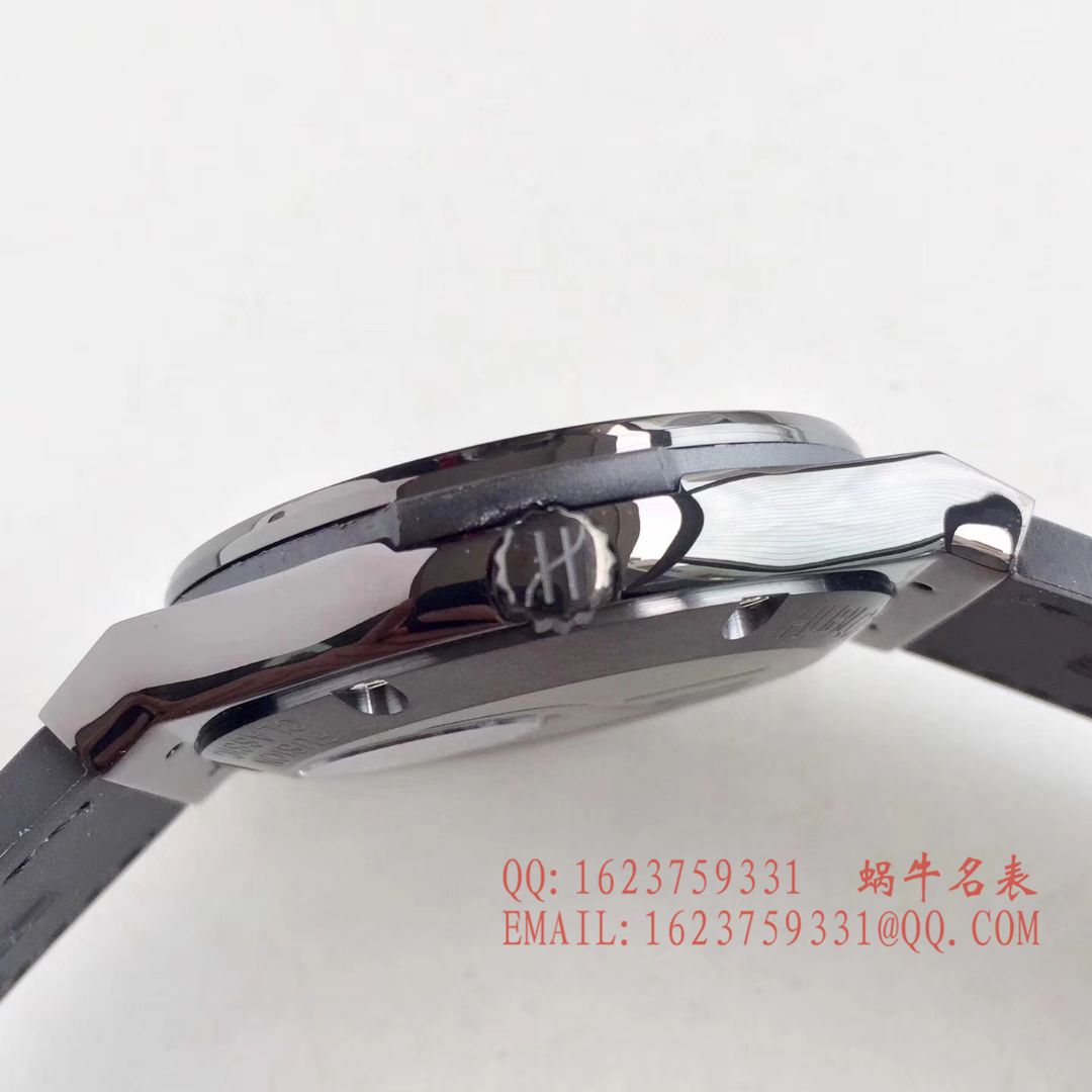   TF  宇舶经典融合系列 505.CS.1270.VR陀飞轮腕表 / YB052