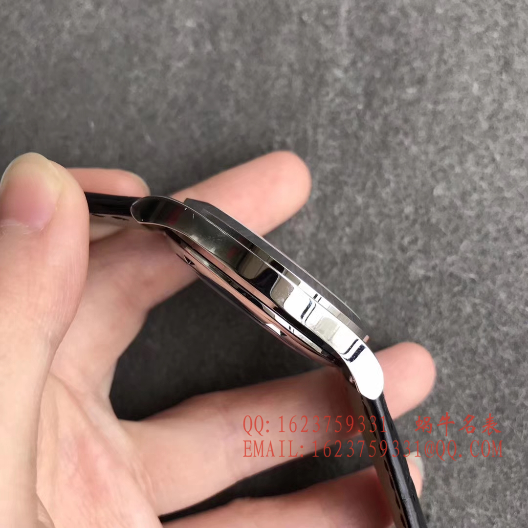   台湾  百达翡丽Patek Philippe-古典表系列 5296G-010男士机械手表 / BD135