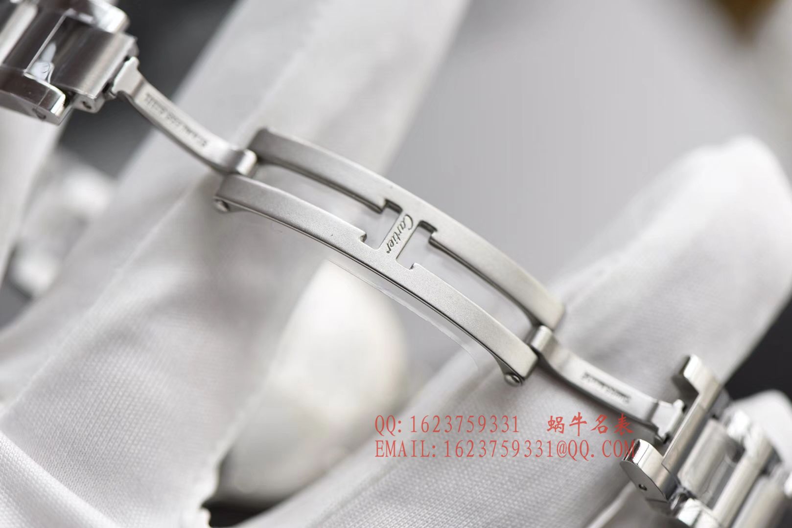   V6蓝气球ETA1671机芯版本  卡地亚蓝气球系列33毫米W6920071女士机械腕表 / K142