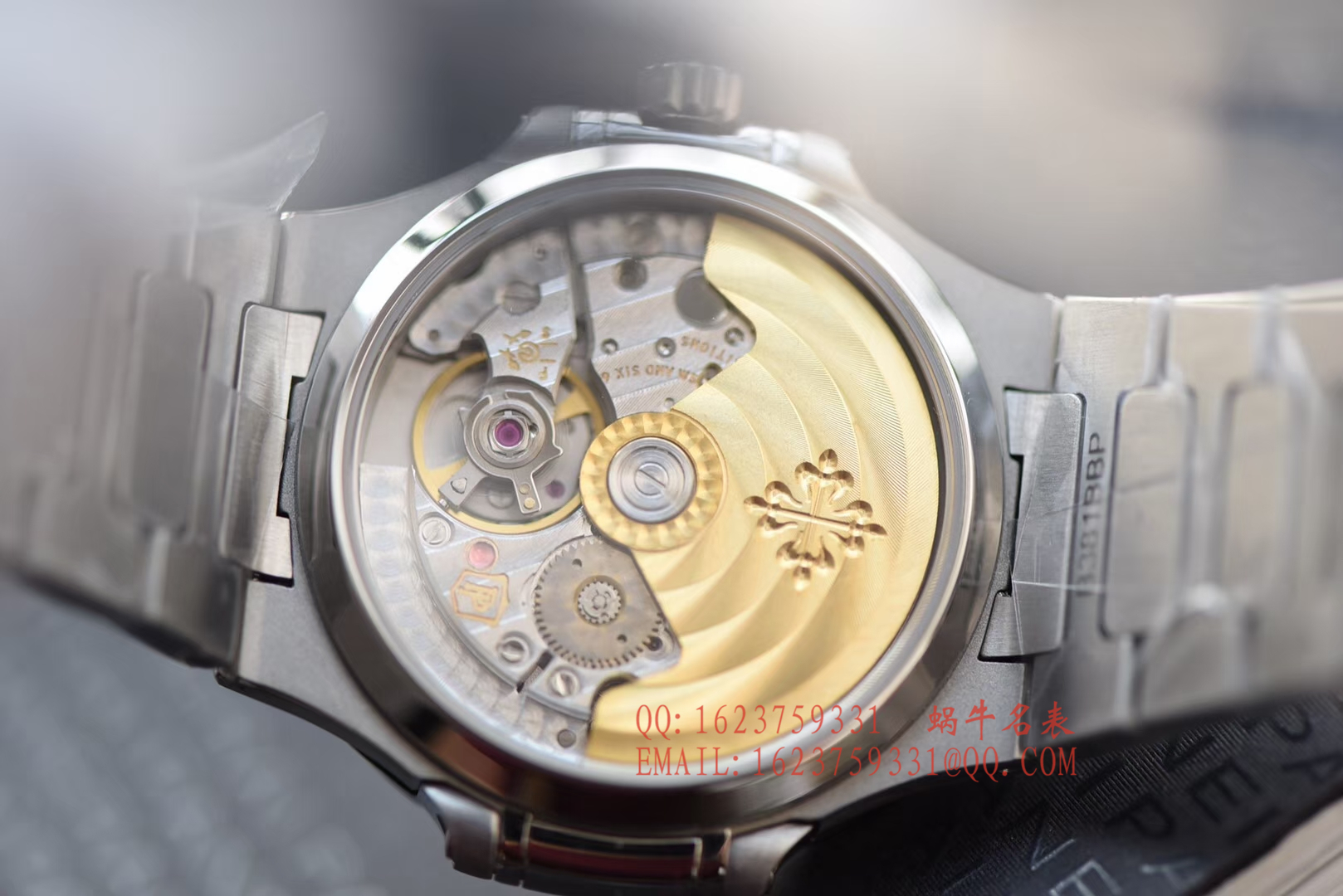   PF  百达翡丽运动系列7118/1A-011女士腕表(鹦鹉螺) / BD222