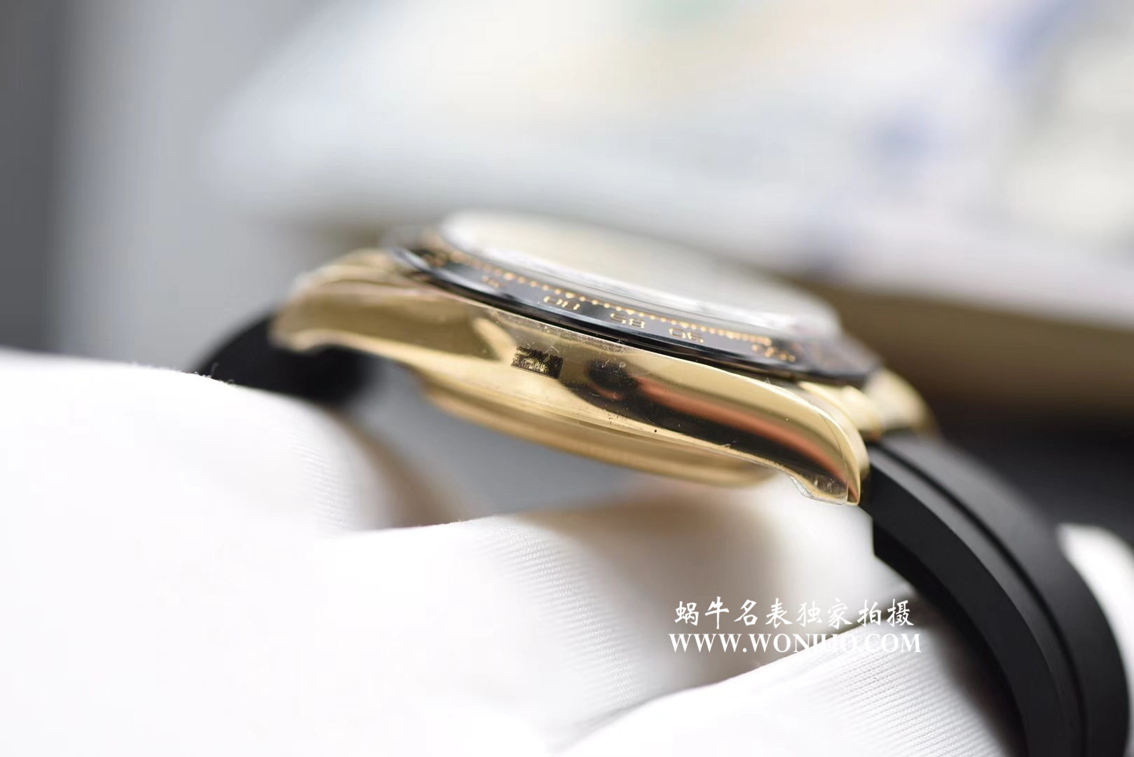   AR  劳力士宇宙计型迪通拿系列黄金面116518LN腕表 / R202