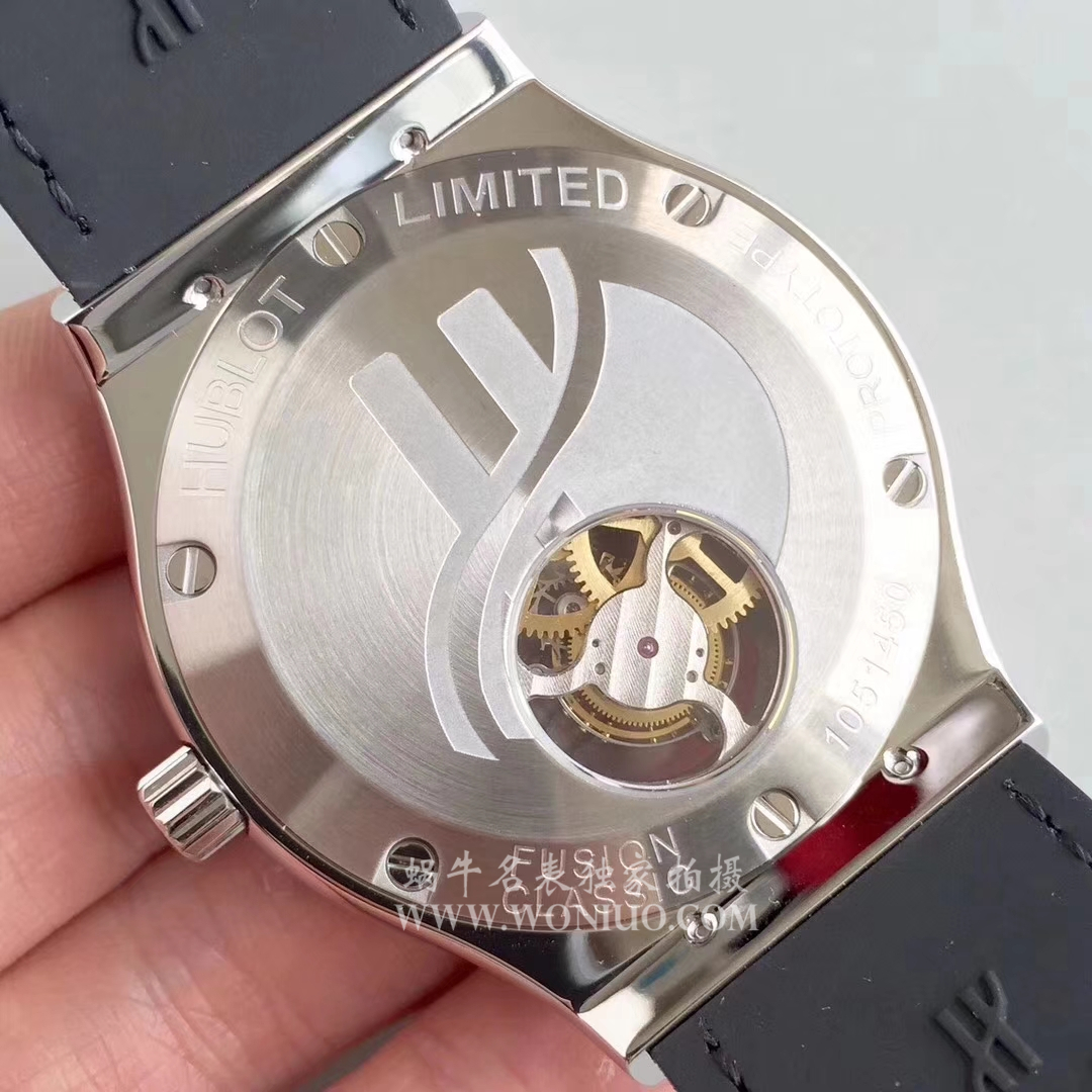   TF  宇舶经典融合系列 505.CS.1270.VR陀飞轮腕表 / YB052