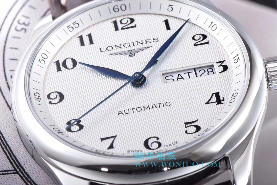   LG  浪琴名匠系列星期日历双历L2.755.4.78.3腕表 / L099