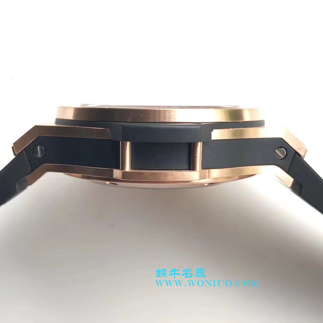   HBBV6  宇舶系列301.PX.1180.RX腕表 / YB024