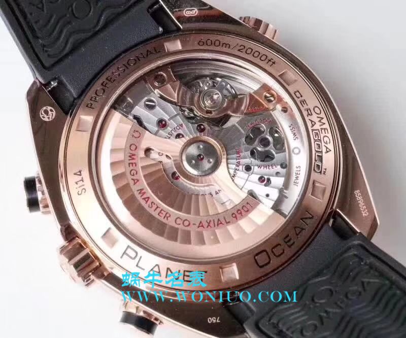   OM  欧米茄海马海洋宇宙600米系列232.63.46.31.01.001腕表 / M202B