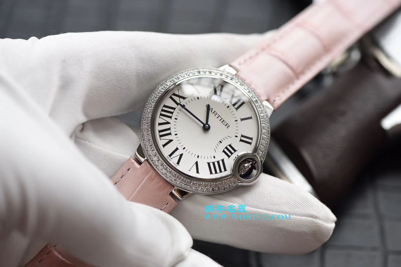   HBBV6  卡地亚蓝气球系列WE900651女装36毫米石英腕表 / K150