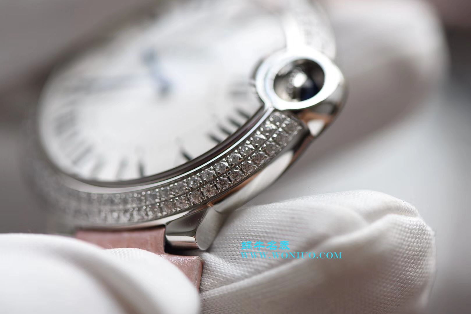   HBBV6  卡地亚蓝气球系列WE900651女装36毫米石英腕表 / K150