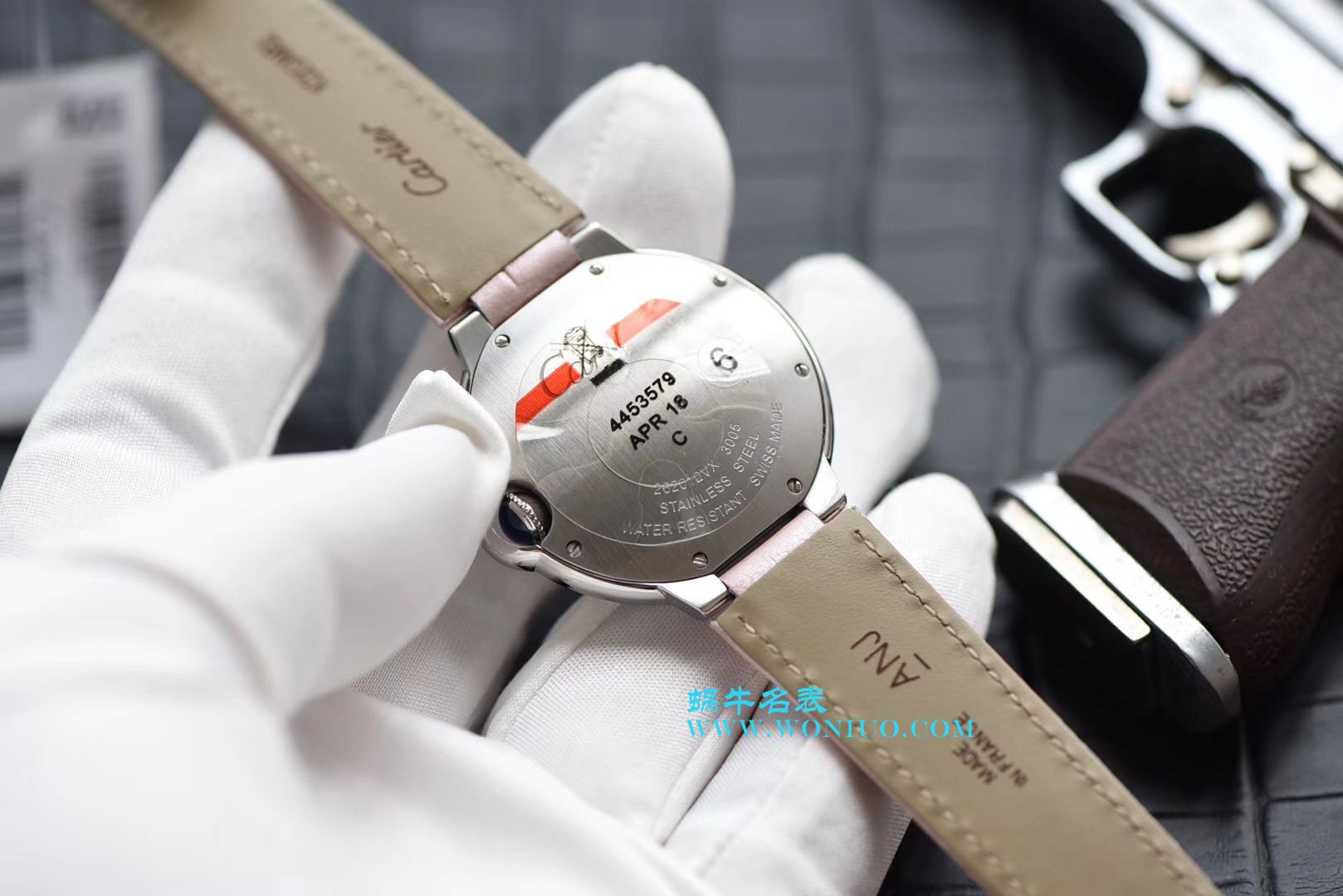   HBBV6  卡地亚蓝气球系列WE900651女装36毫米石英腕表 / K150