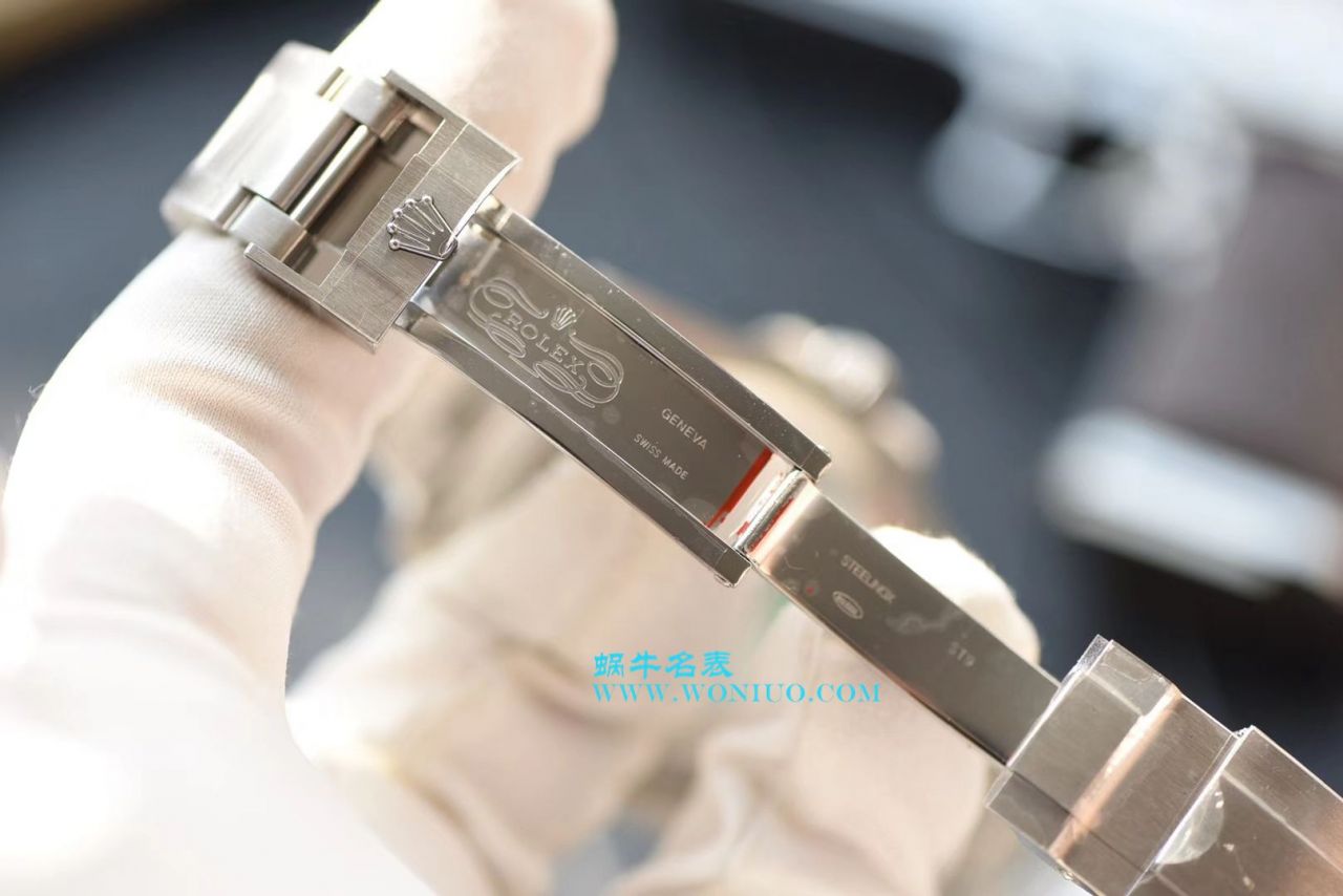   NOOB厂V8版本  劳力士潜航者型系列116610LV-97200 绿水鬼腕表 / R213