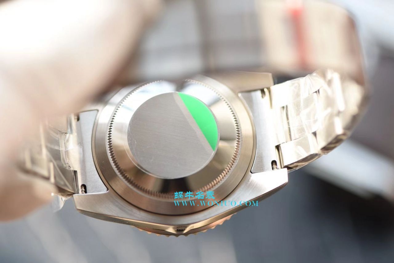   NOOB厂V8版本  劳力士潜航者型系列116610LV-97200 绿水鬼腕表 / R213