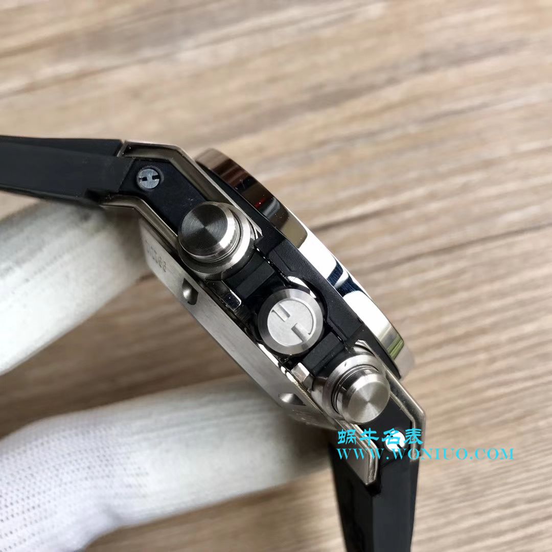   JB  宇舶系列411.OX.1180.RX镂空腕表 / YB054