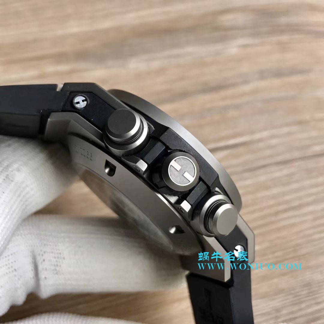   JB  宇舶系列411.OX.1180.RX镂空腕表 / YB054