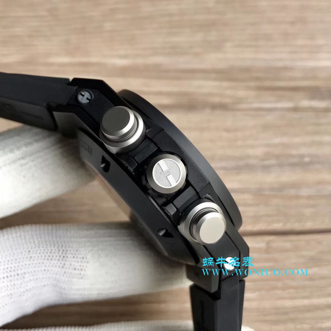   JB  宇舶系列411.OX.1180.RX镂空腕表 / YB054