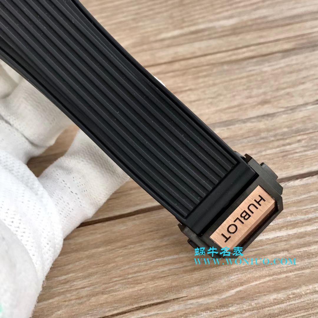   JB  宇舶系列411.OX.1180.RX镂空腕表 / YB054