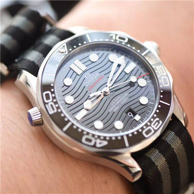   VS  欧米茄海马系列210.30.42.20.01.001腕表