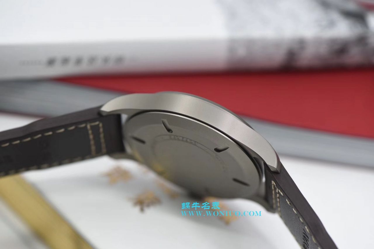   GS  万国表飞行员系列马克18钛金属IW327006腕表 / WG170