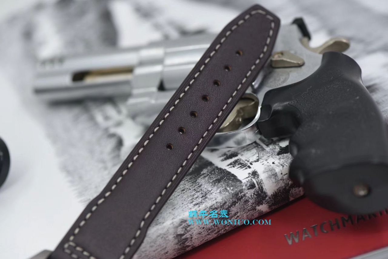   GS  万国表飞行员系列马克18钛金属IW327006腕表 / WG170