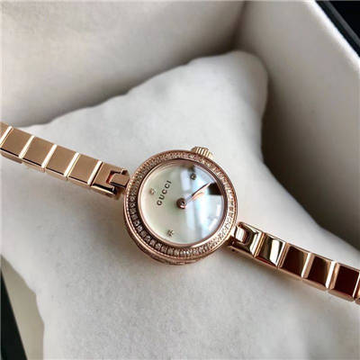   原单女表  古驰硬货，小小个真钻石英女表，整个表圈镶50颗Vs1.0真钻