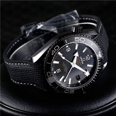 VS欧米茄全黑陶瓷海洋宇宙600米 “深海之黑”  215.92.46.22.01.001腕表