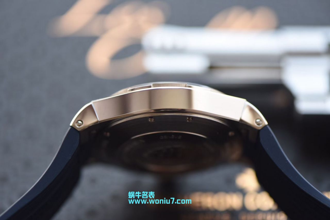   TWA  江诗丹顿纵横四海系列P47450/000A-9039腕表 / JS191