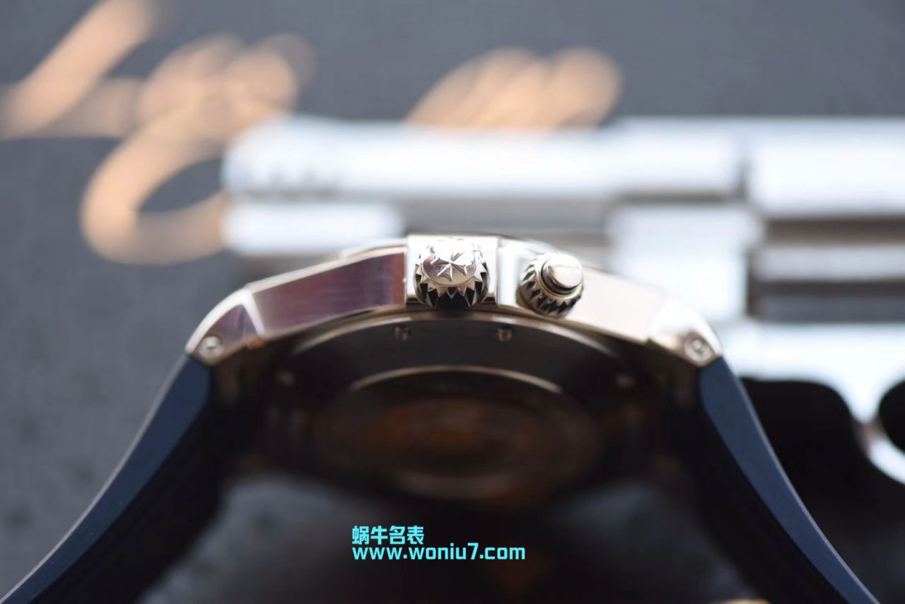   TWA  江诗丹顿纵横四海系列P47450/000A-9039腕表 / JS191