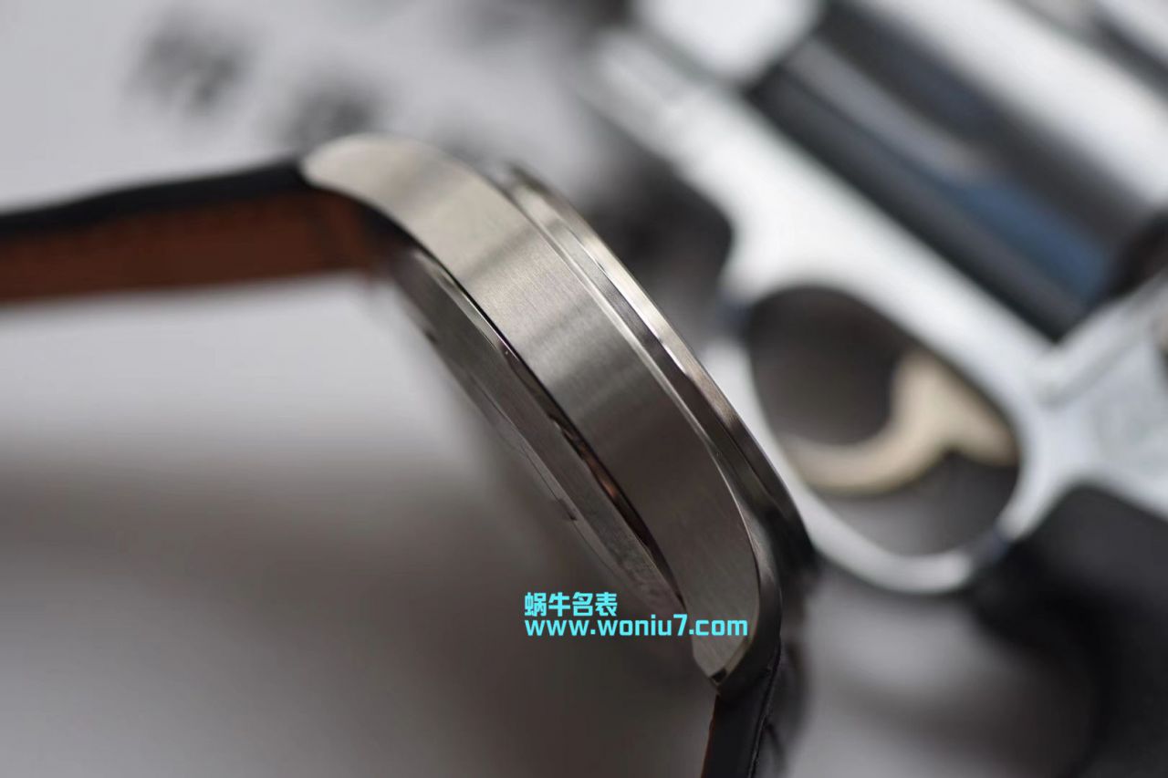   ZF厂万国CHRONOGRAPH飞行员系列IW377709自动机械腕表  / WG137