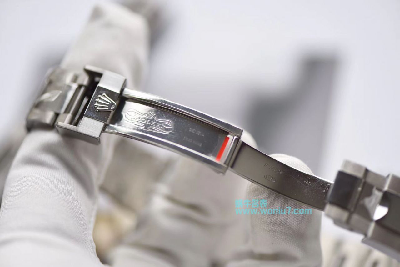   AR  劳力士游艇名仕型系列116622蓝盘腕表 / R250