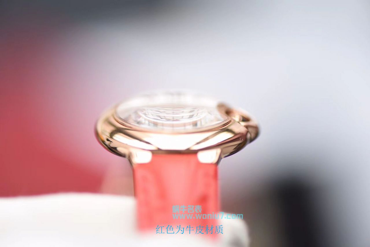   HBBV6  卡地亚蓝气球系列小号蓝气球28毫米石英W6900256女士腕表《配鳄鱼皮》 / K139