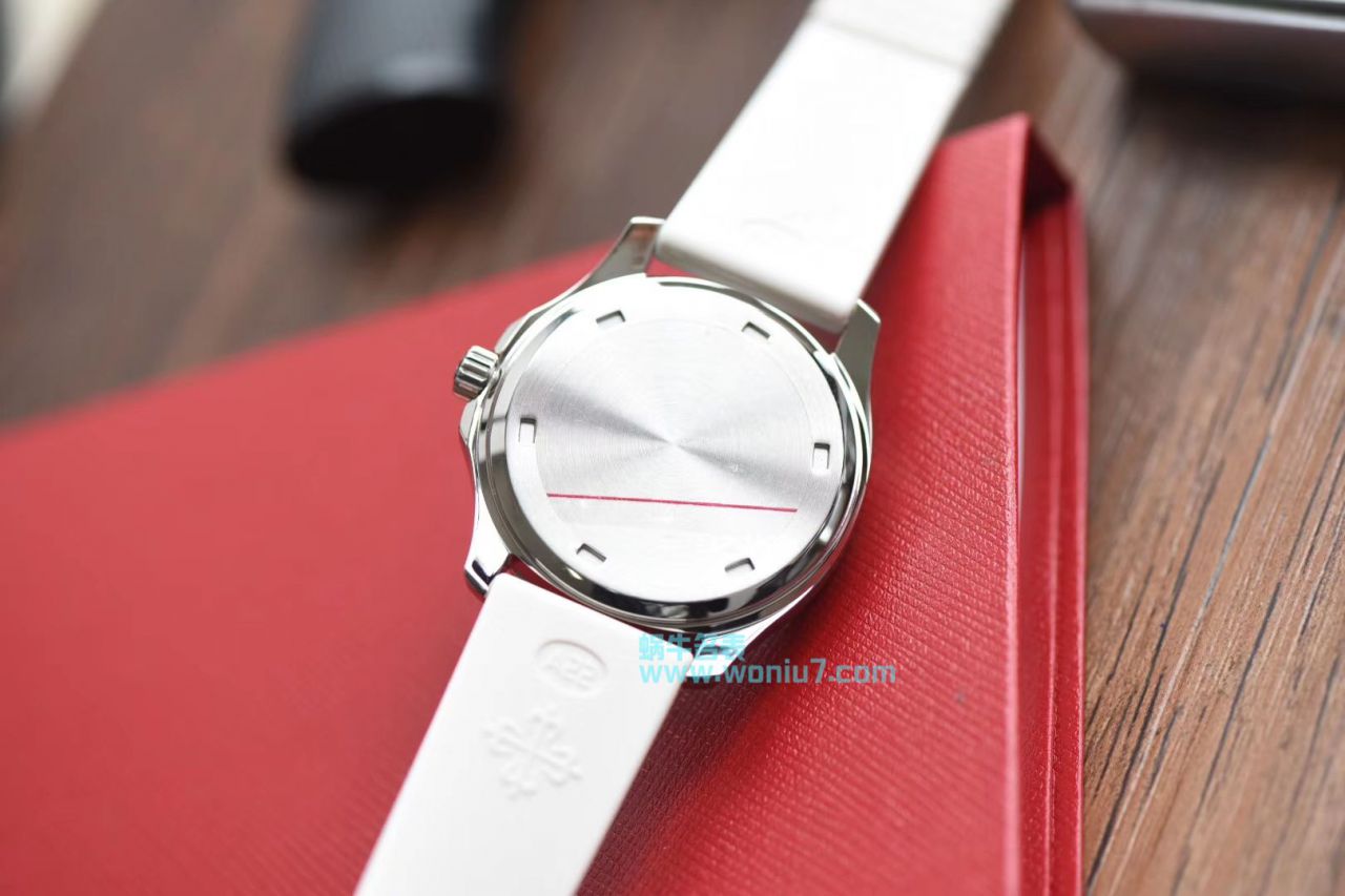   BP  百达翡丽AQUANAUT系列5067A-024女表 / BD188