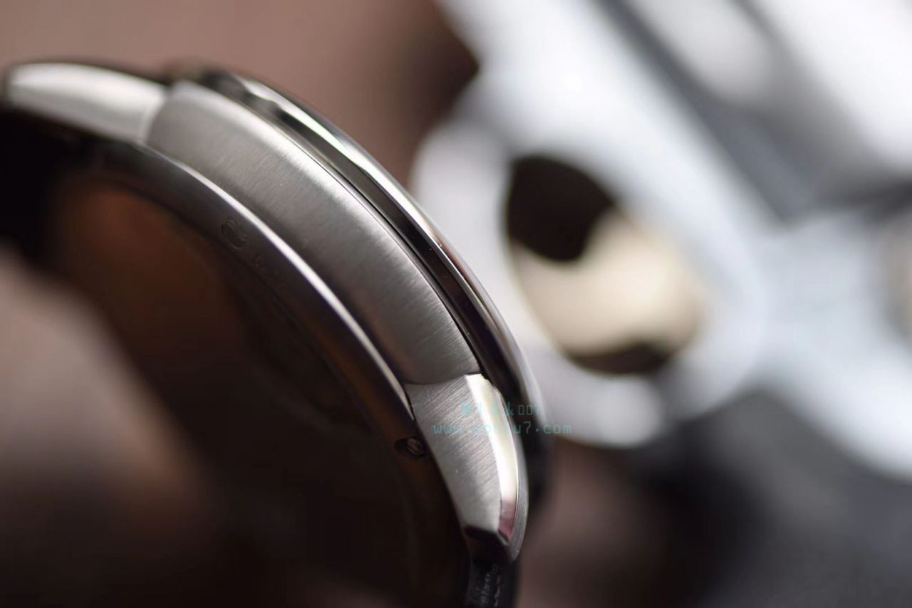 AM新品、最新艾美 方轮经典腕表 MP7158-SS001-301-1黑面、MP7158-SS001-101-1白面 / AIMEI001