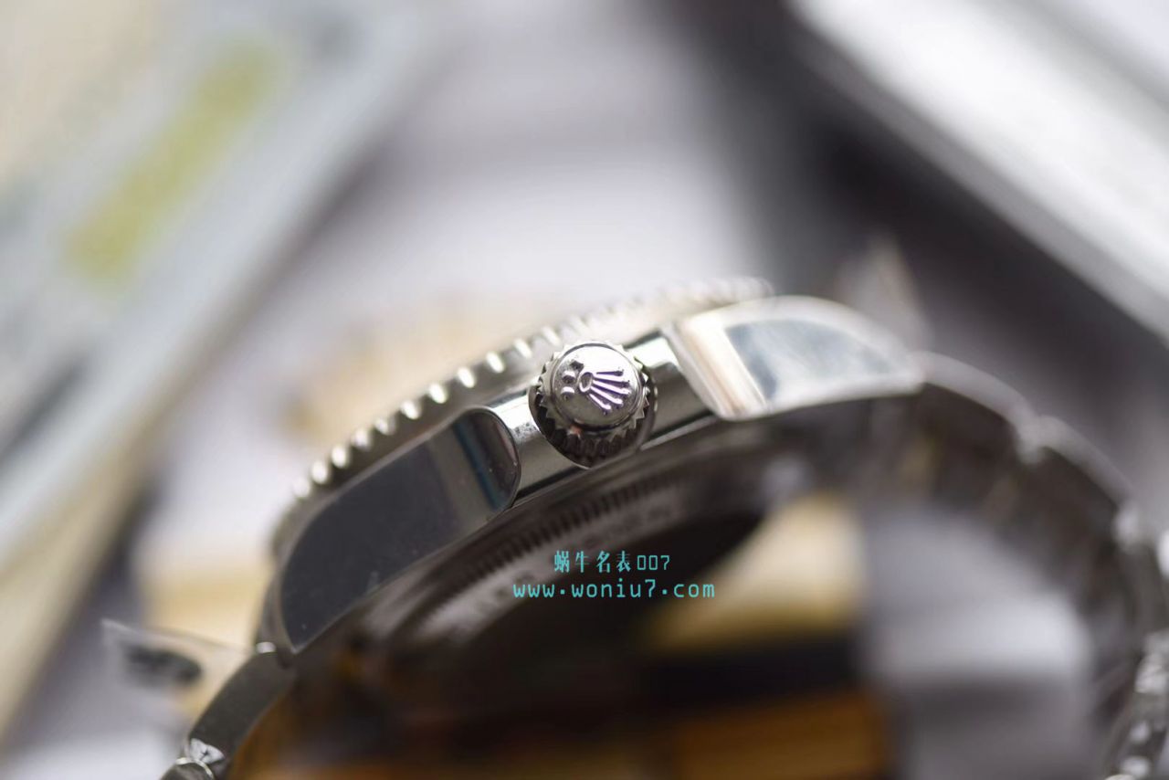   AR  劳力士海使型系列116660-98210 蓝盘腕表(904钢渐变蓝鬼王) / R208