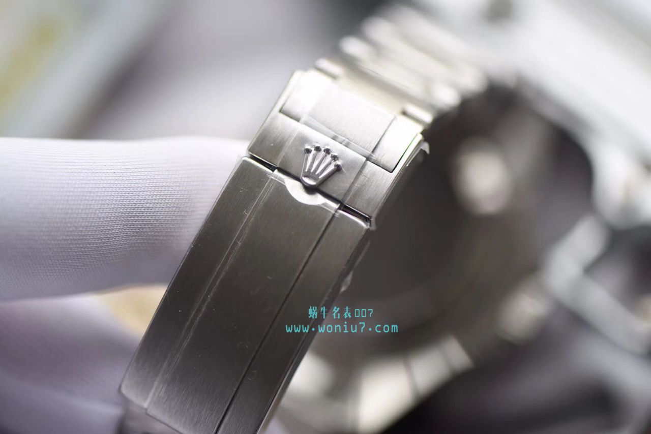   AR  劳力士海使型系列116660-98210 蓝盘腕表(904钢渐变蓝鬼王) / R208