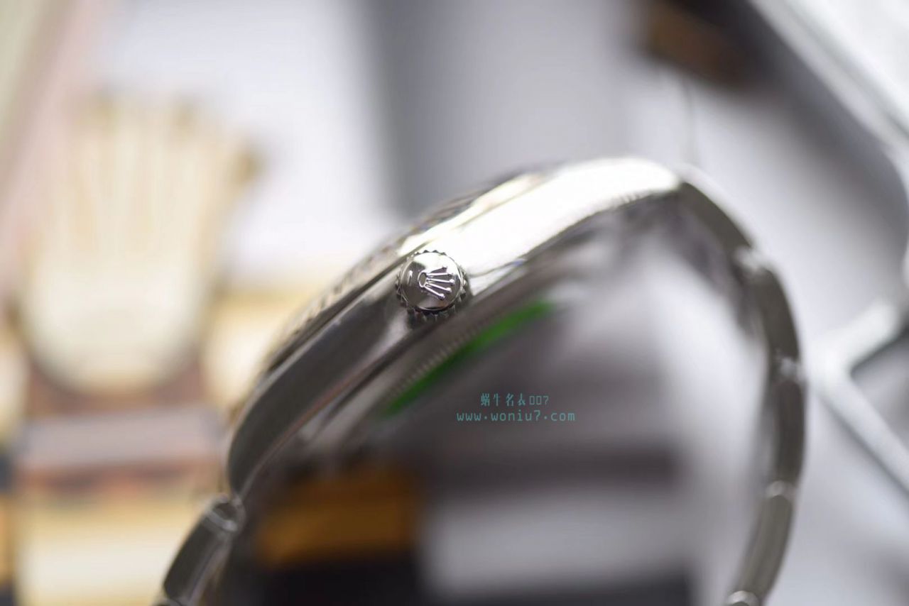   AR  劳力士日志型DATEJUST系列116334银盘腕表 / R267