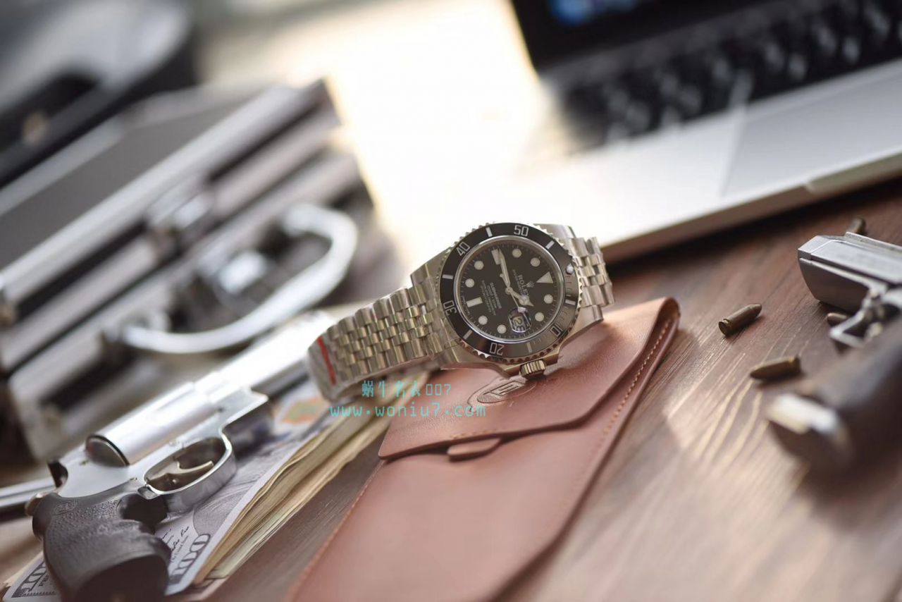   V9厂出品，搭配五珠链  劳力士潜航者型116610LN-97200 黑盘腕表(黑水鬼)、116610LV-97200 绿盘腕表(绿水鬼) / R268