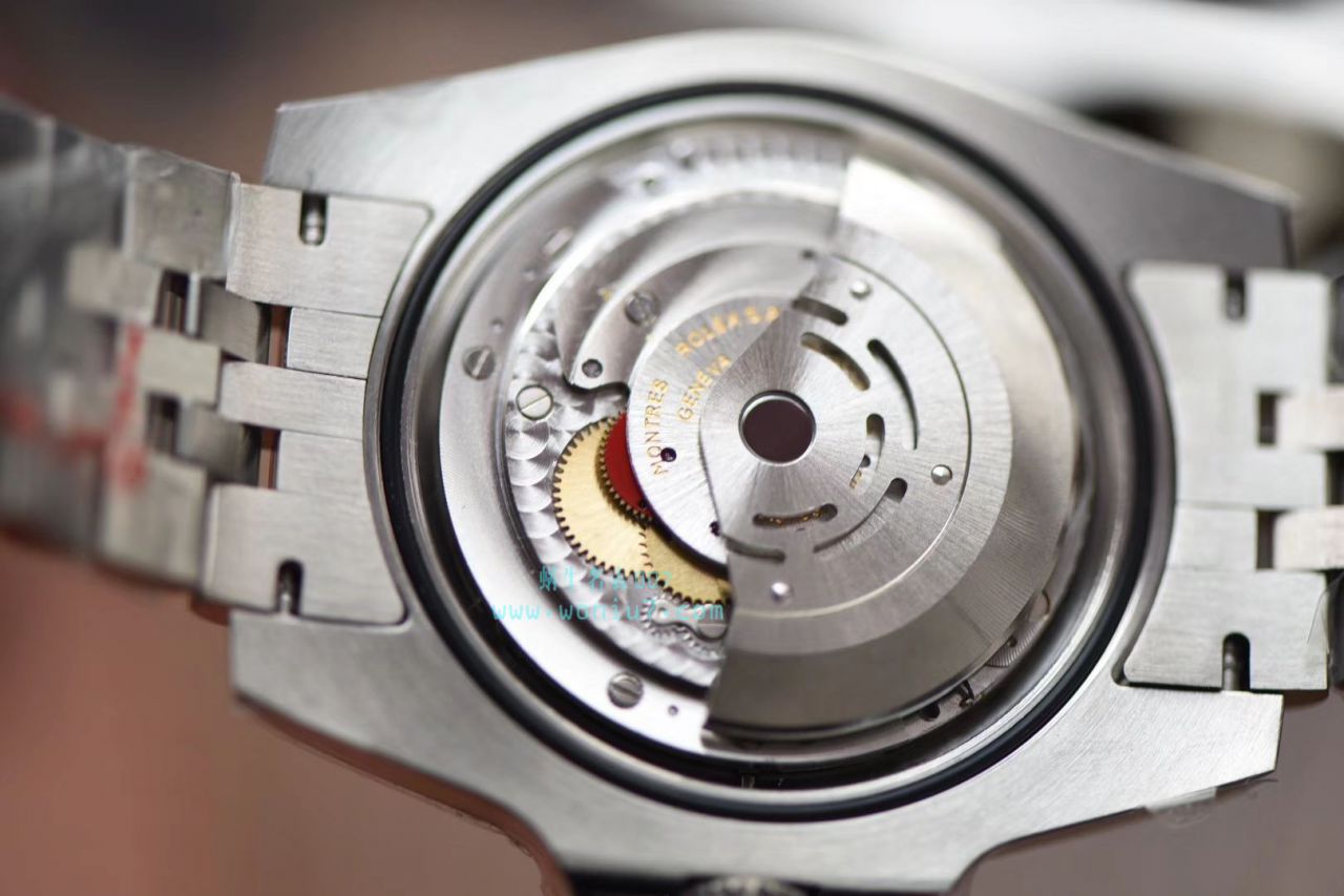   V9厂出品，搭配五珠链  劳力士潜航者型116610LN-97200 黑盘腕表(黑水鬼)、116610LV-97200 绿盘腕表(绿水鬼) / R268