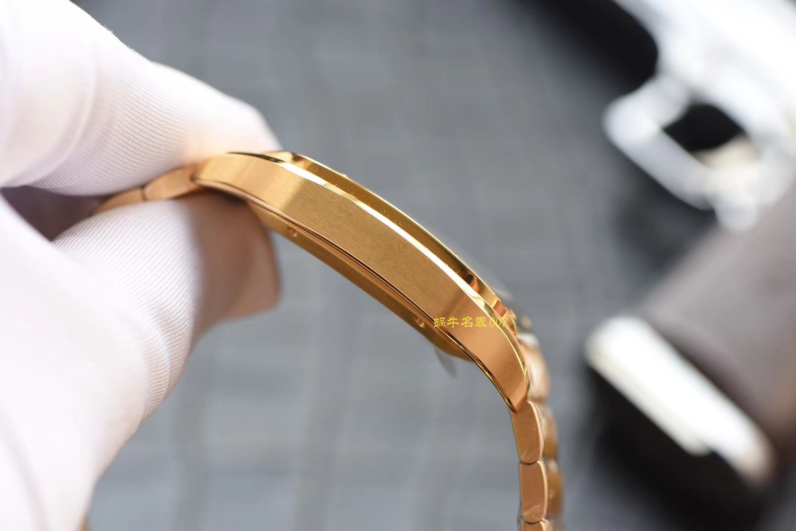 卡地亚山度士系列WGSA0009（大号）腕表  KOR   / K195