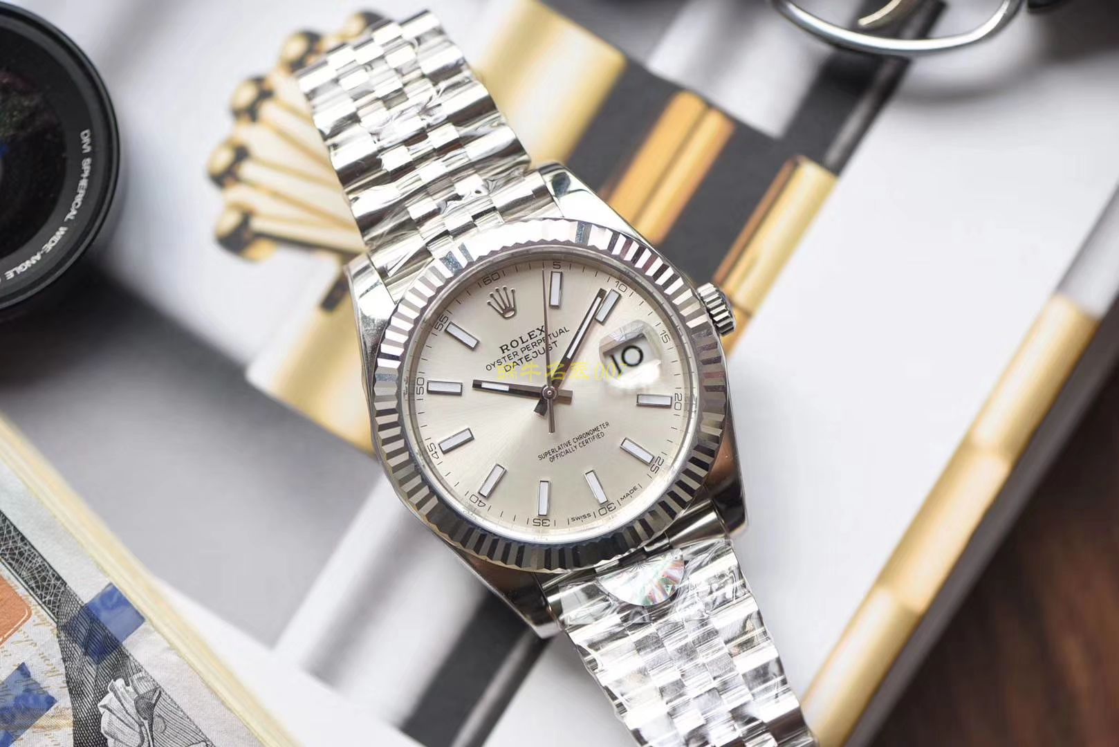   AR  劳力士日志型DATEJUST系列116334银盘腕表 / R267