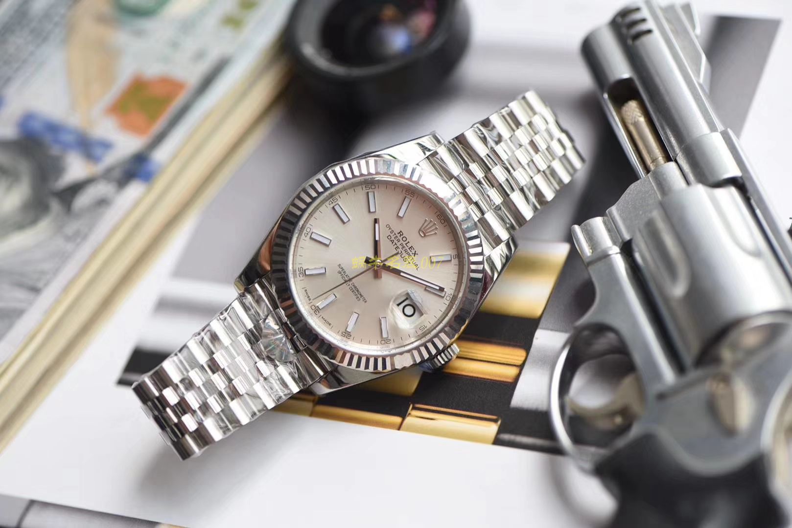   AR  劳力士日志型DATEJUST系列116334银盘腕表 / R267